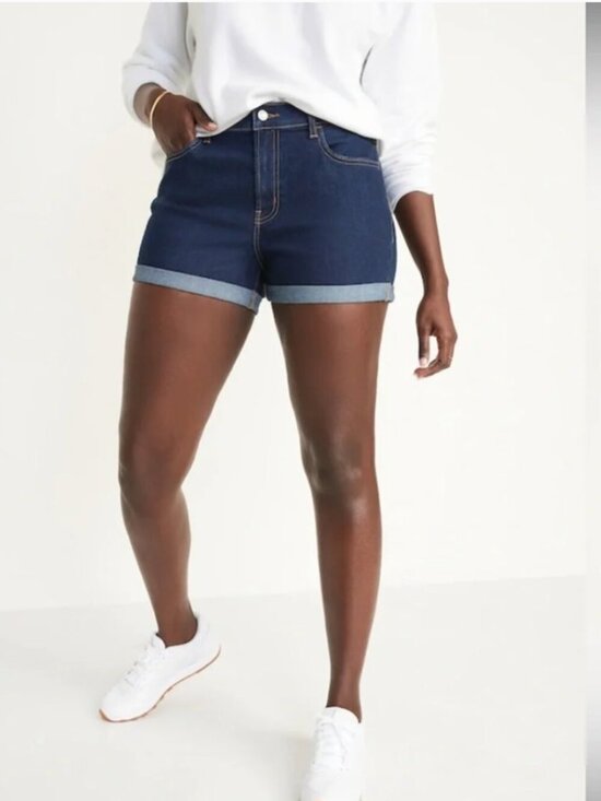 Old Navy Pants - Old Navy Mid-Rise Wow Jean Short Dark Wash Size 12